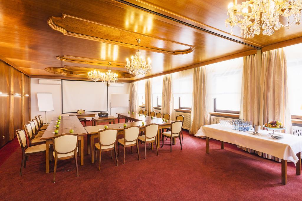 Hotel - Restaurant Erich Roediger Бад-Штаффельштайн Екстер'єр фото