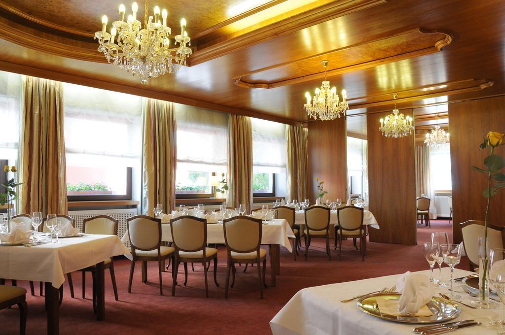 Hotel - Restaurant Erich Roediger Бад-Штаффельштайн Екстер'єр фото